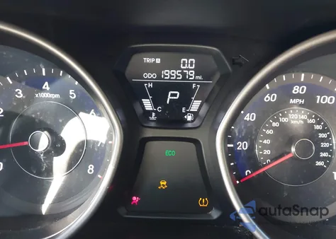 2013 Hyundai Elantra Limited z USA, uszkodzony, nr VIN 5NPDH4AE3DH196939